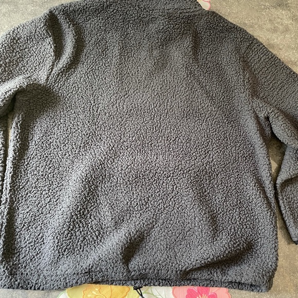 Women’s Victoria’s Secret PINK Sherpa Sweater - Picture 6 of 7